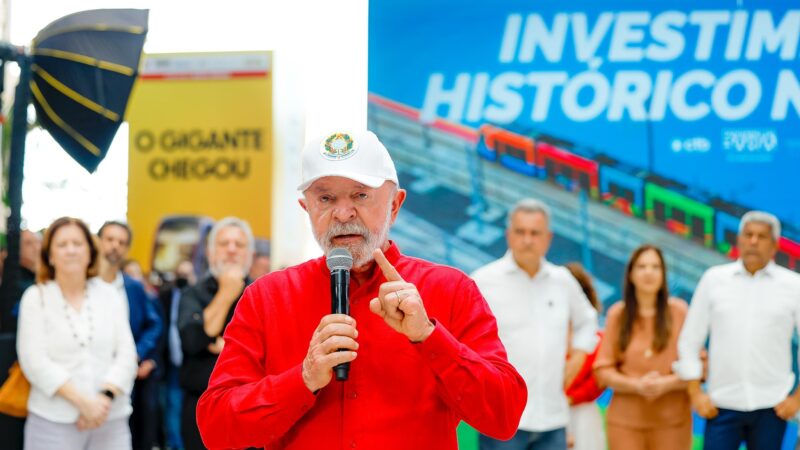 É #FAKE que Lula deu bolsa de R$ 7 mil por mês e moradia gratuita a refugiados muçulmanos no Brasil