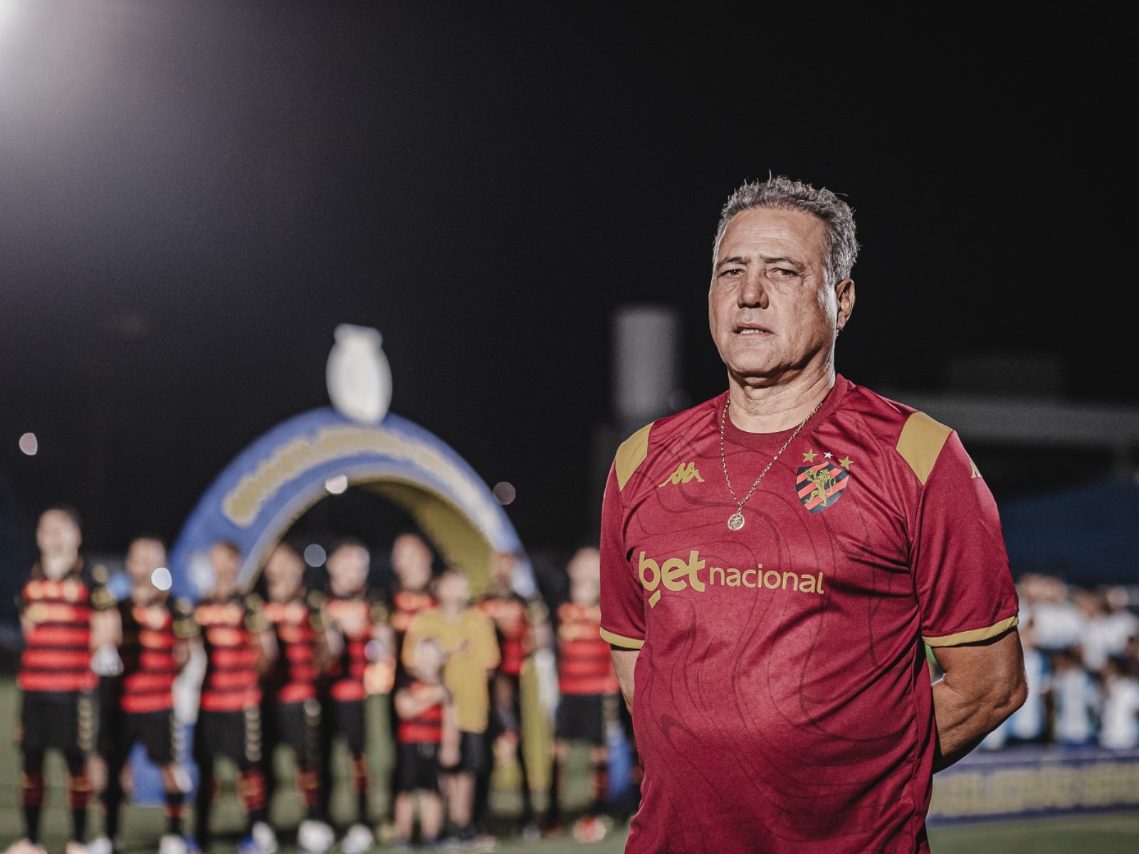 Interino realça atitude do Sport em vitória e brinca sobre efetivação: “A gente vai tomando gosto”