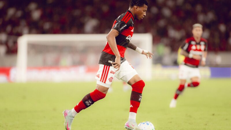 Plata volta a jogar no Flamengo e ganha confiança de Jardim, mas Arrascaeta admite: “Errou em algumas coisas”