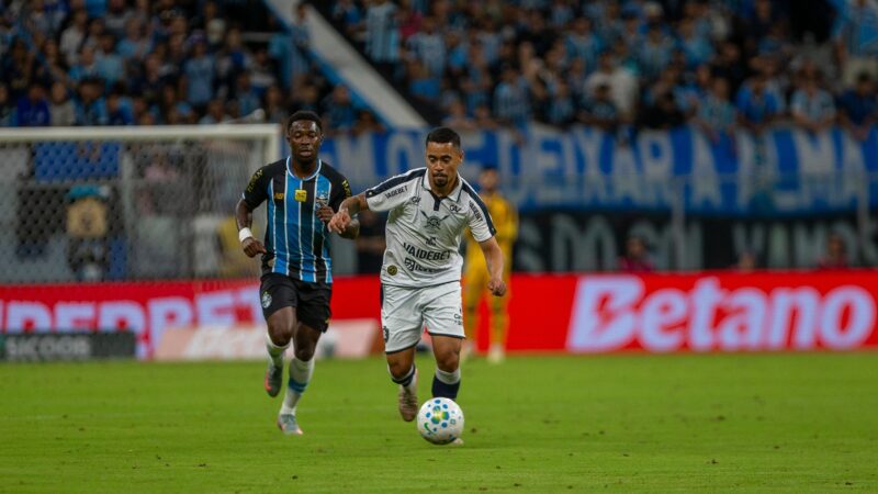 Após expulsão diante do Grêmio, Pikachu pede desculpas para torcida do Remo: “Erro infantil”