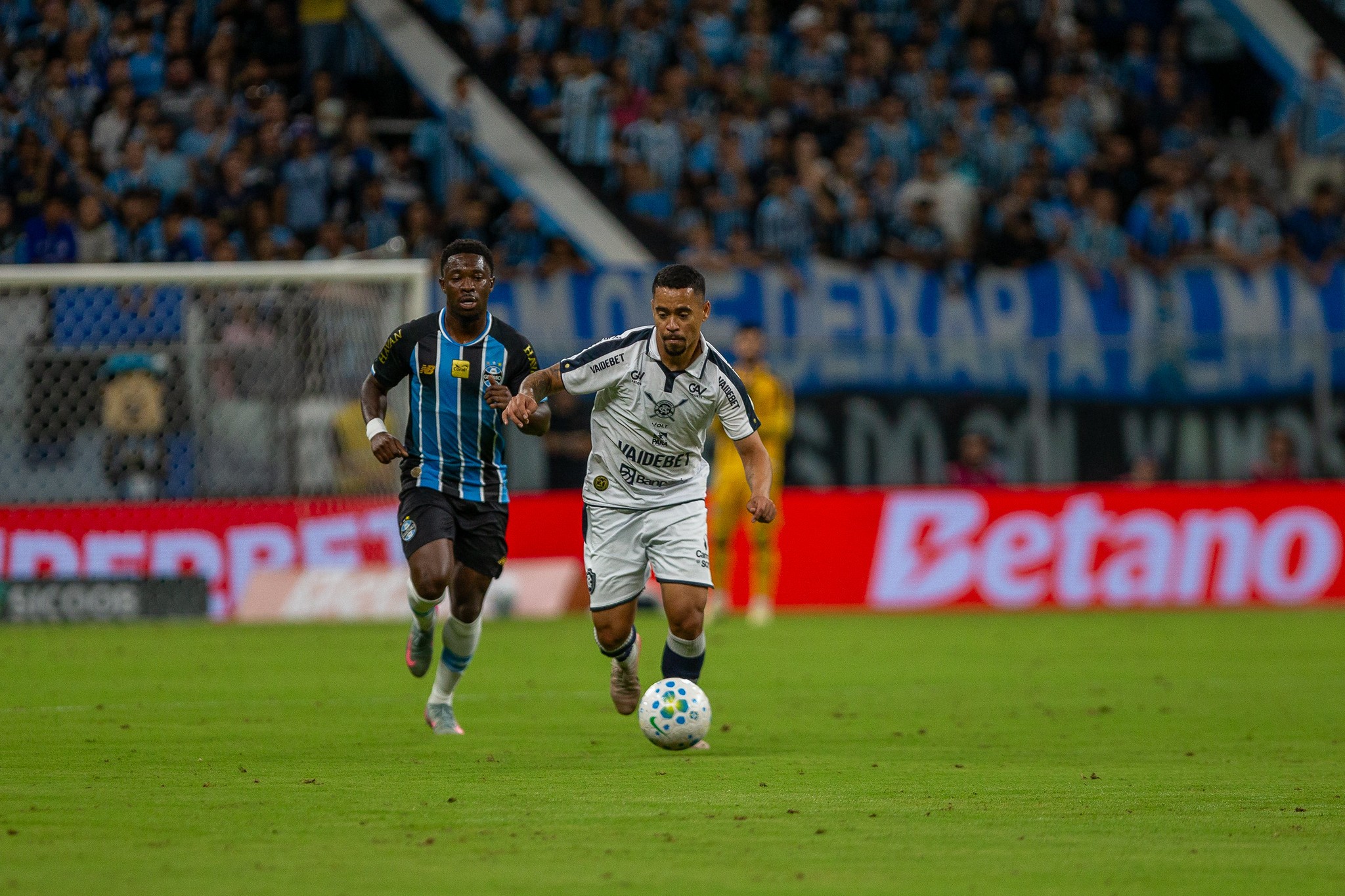 Após expulsão diante do Grêmio, Pikachu pede desculpas para torcida do Remo: “Erro infantil”