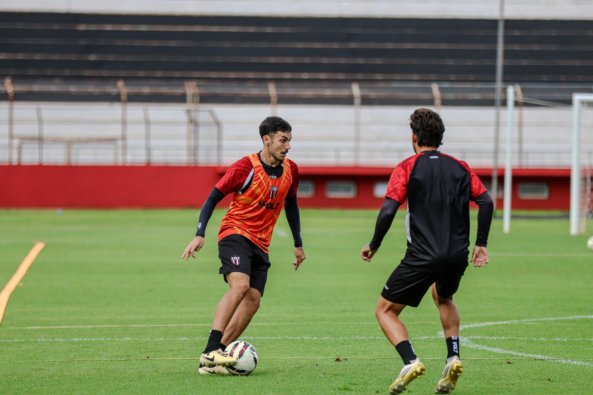 Botafogo-SP estreia todos os reforços de linha para 2026