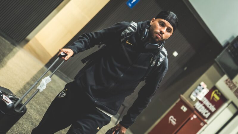 Volante do Atlético-MG desabafa e rebate críticas: “Falam muita besteira”