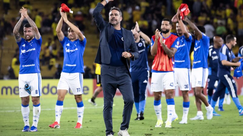 Mate, recado direto e alívio: bastidores da volta do Cruzeiro à Libertadores; assista