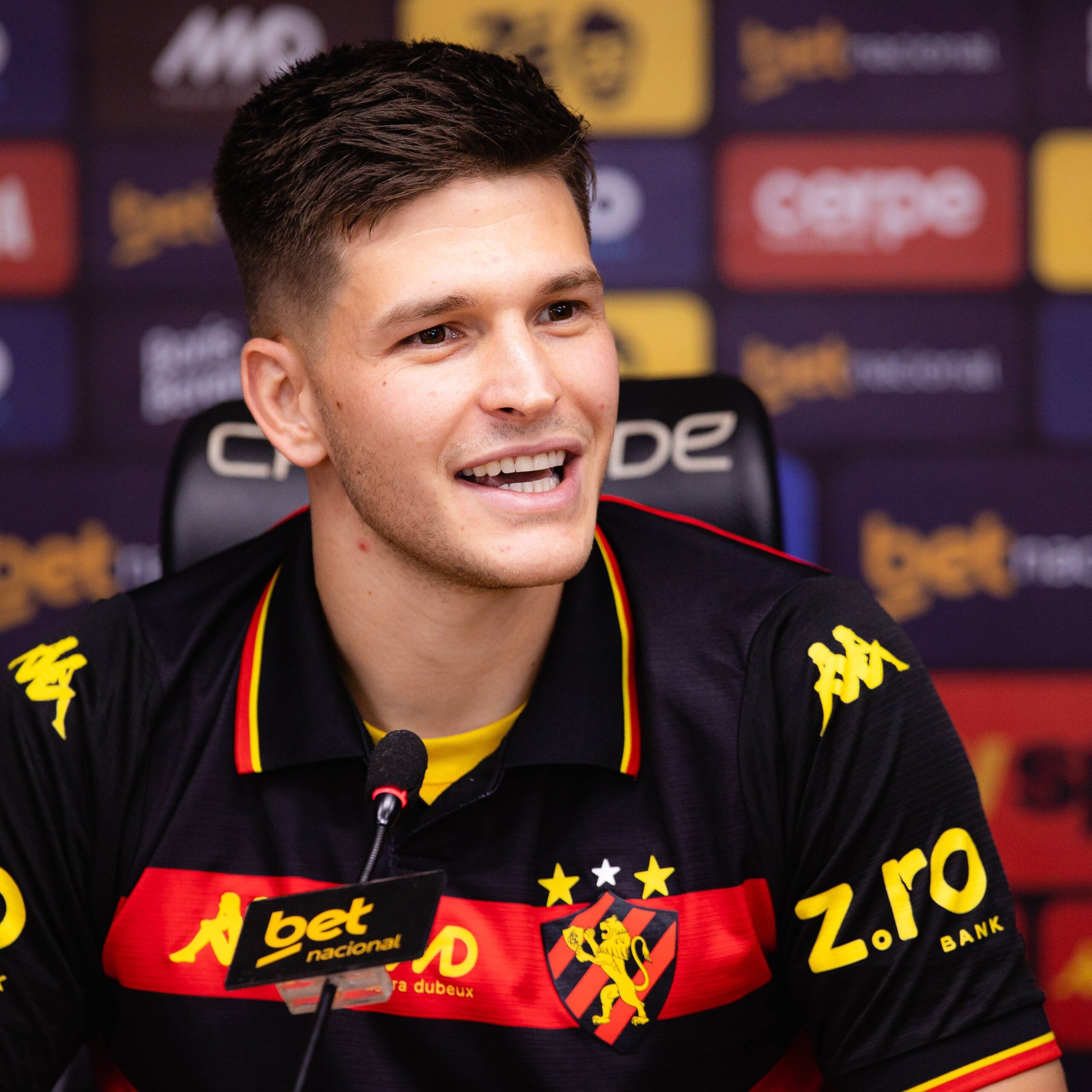 Centroavante do Sport reencontra Avaí e cita histórico positivo: “Clube que mais fiz gols”