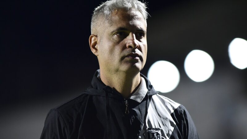 Técnico da Ponte cobra melhora nas finalizações e critica arbitragem: “Critérios diferentes”