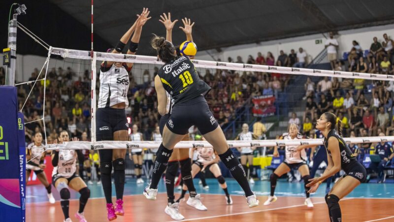 Sesc-Flamengo x Praia Clube pelas semifinais da Superliga Feminina: onde assistir, horário e mais