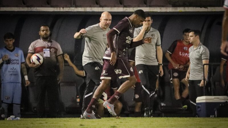 Mérito e maturidade: técnico da Ferroviária exalta elenco em classificação na Série A2