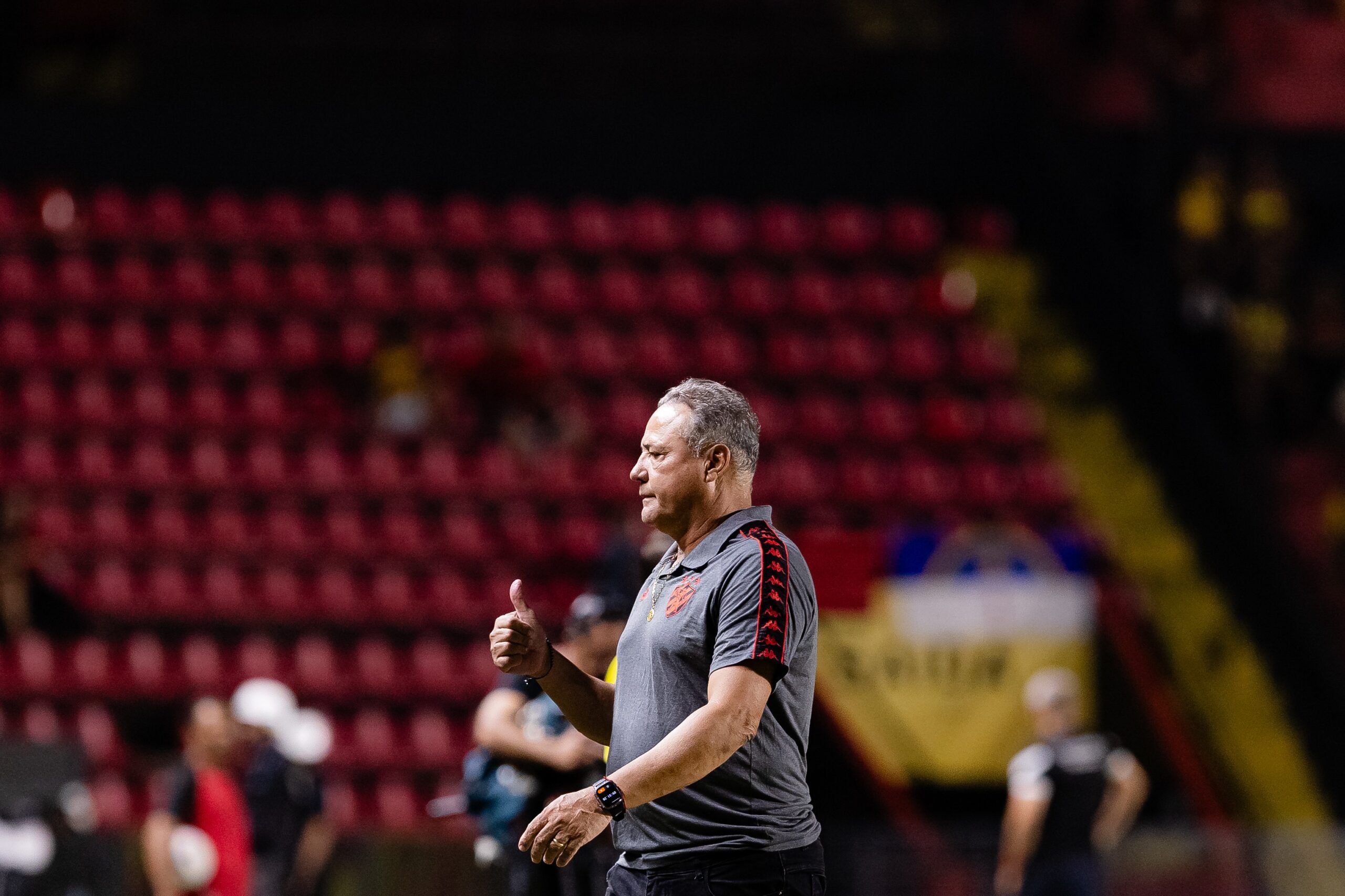 Sport decide efetivar Márcio Goiano