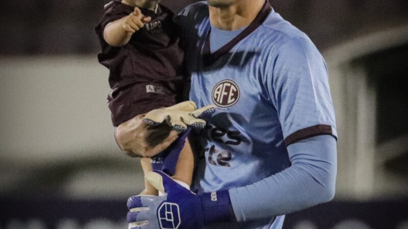 Dênis pede foco da Ferroviária na semi da A2: “Fundamental estar preparado”