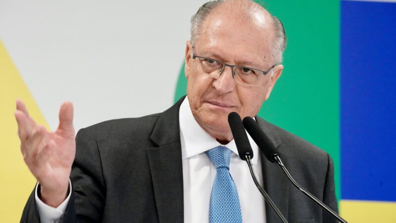 Alckmin diz que não é contra nem a favor da ‘taxa das blusinhas’ e afirma que apoiará decisão de Lula