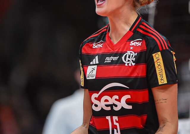 Helena lamenta derrota de virada do Sesc-Flamengo, mas exalta oportunidade como titular