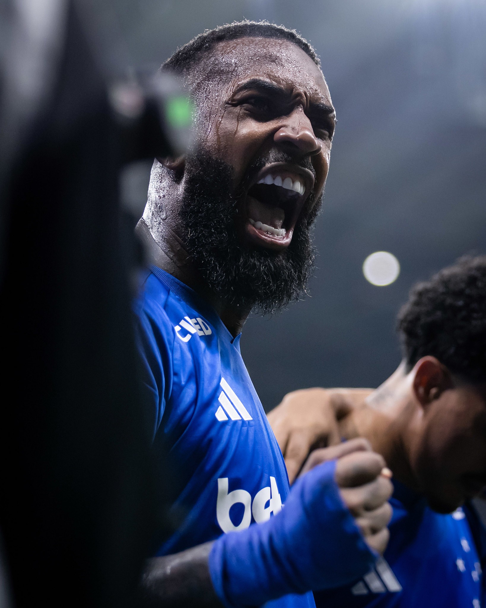 Ainda tem vaga? Gerson encara maratona no Cruzeiro em corrida contra o tempo pela Copa