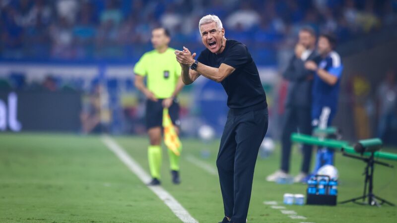 Luís Castro indica mudanças no Grêmio após nova derrota: “Seguir outro caminho”