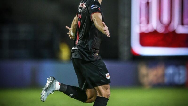 Atuações: show de Pitta esconde erros da defesa na vitória do Bragantino