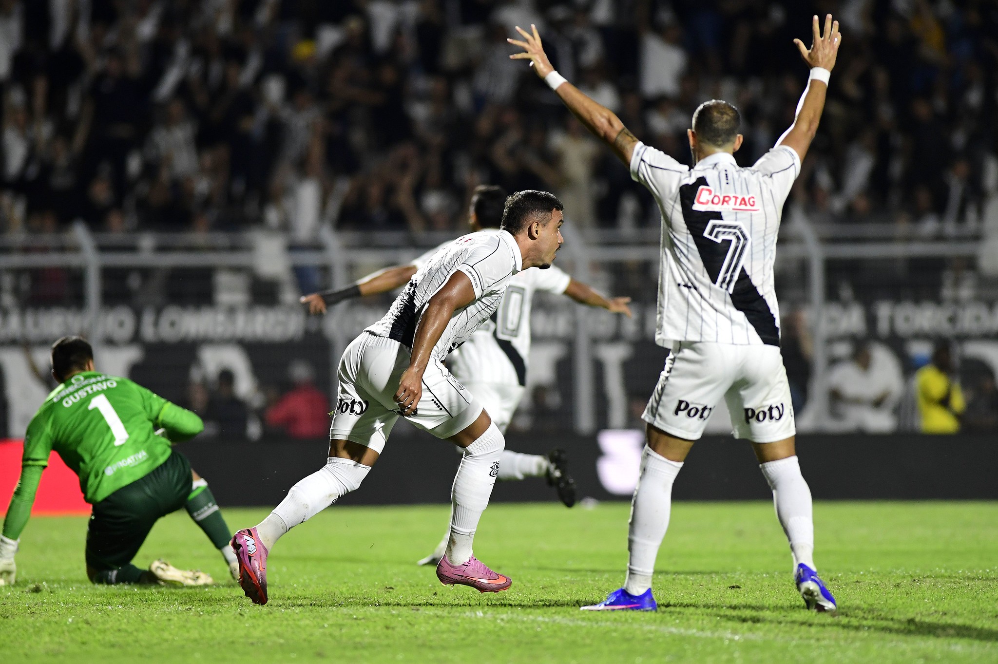 Atuações da Ponte: Diogo Silva, Márcio Silva e Pottker se destacam em vitória; dê suas notas