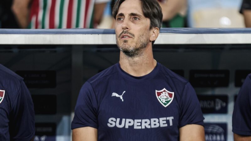 Zubeldía evita falar de negociações entre Fluminense e Hulk: “Desconheço o tema”