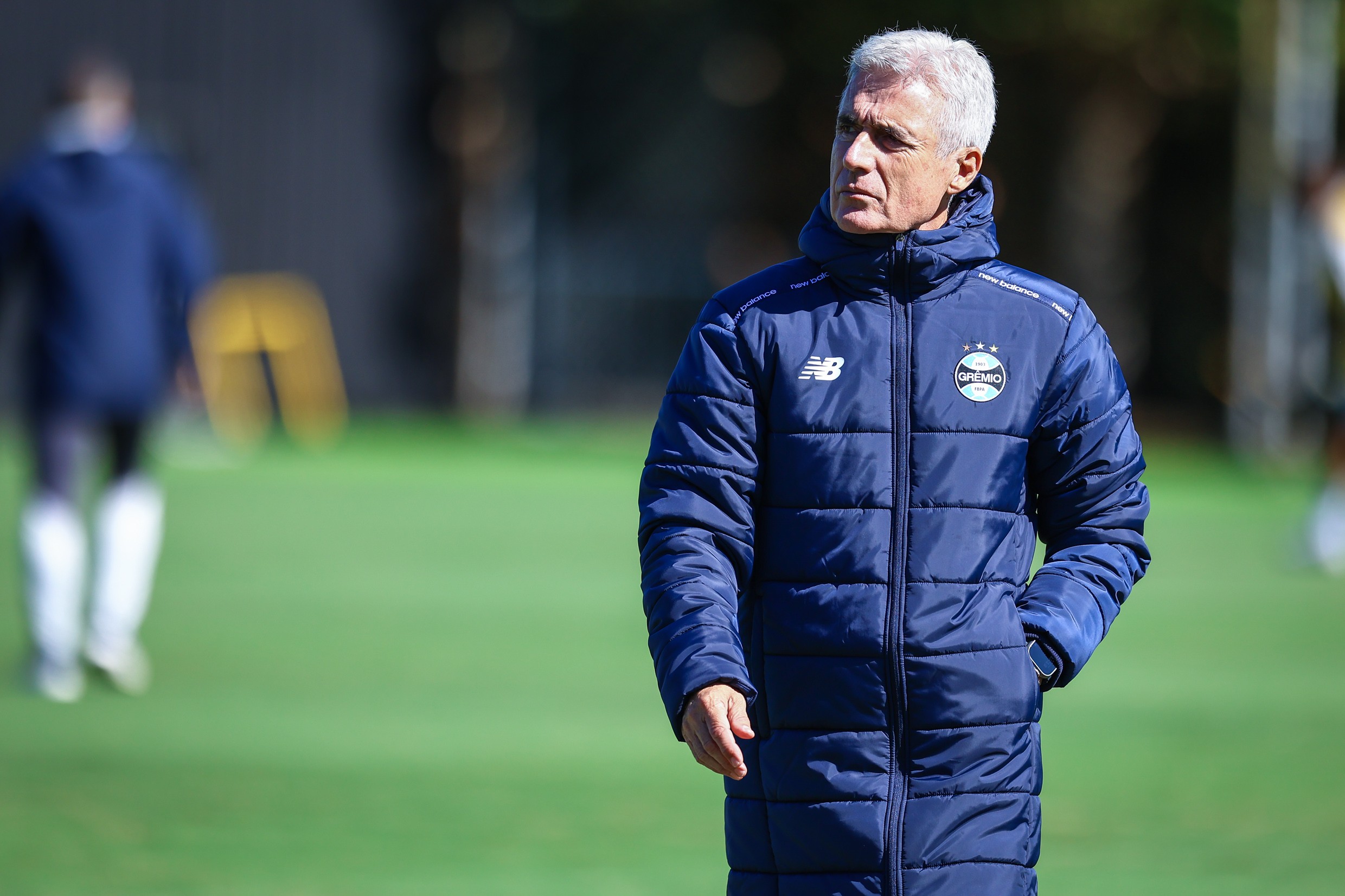 Grêmio: Luís Castro é absolvido pelo STJD em julgamento por expulsão