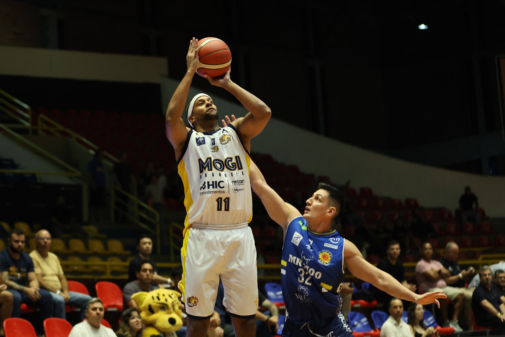 Mogi vence o jogo 3, “varre” o São José e vai às quartas de final do NBB