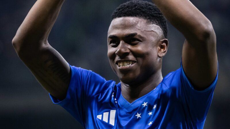 Das lágrimas à redenção: Neyser decide na Libertadores e muda roteiro no Cruzeiro