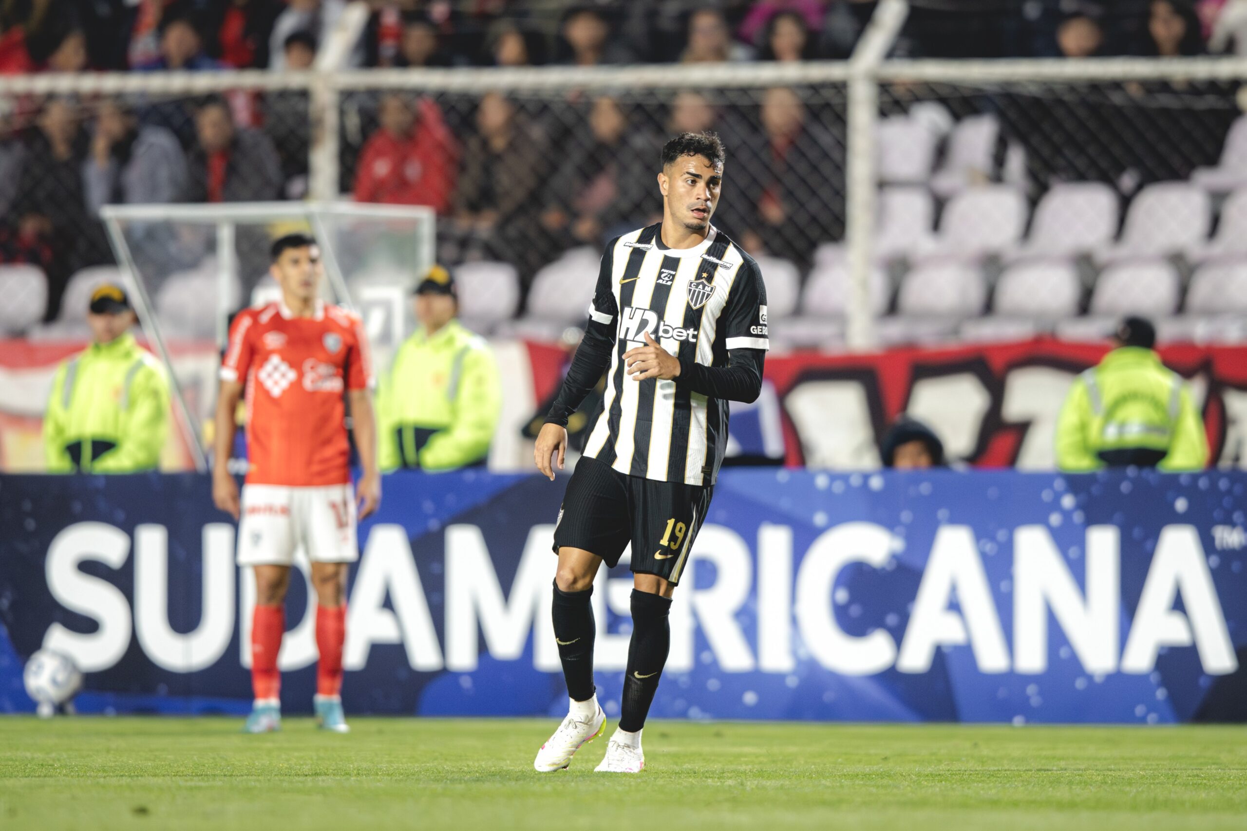 Análise: reservas não aproveitam chance, e Atlético-MG faz jus à lanterna na Sul-Americana