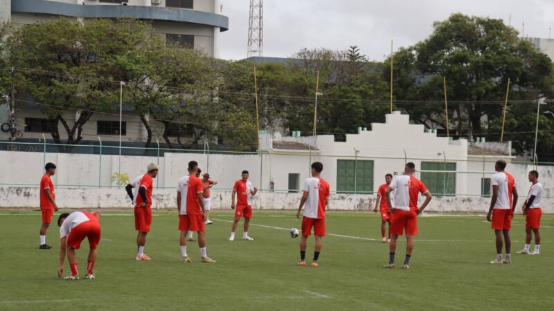 Jogadores do Cristal denunciam salários atrasados; Clube nega