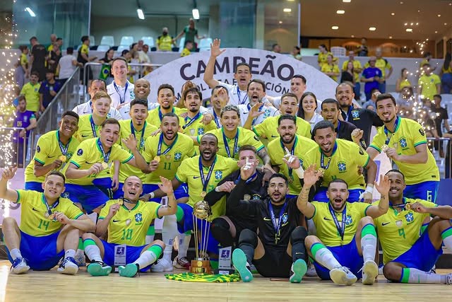 Brasil é campeão do Sub-21 e do Adulto da Liga Evolução de Futsal