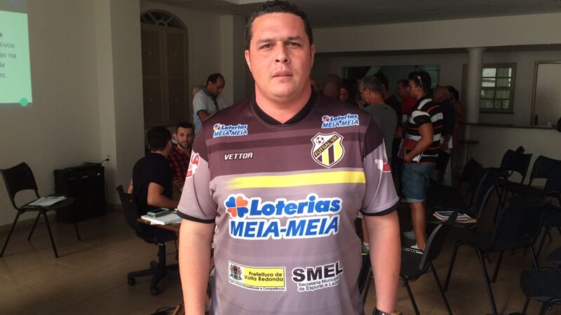 Morre, aos 46 anos, Robson Ribeiro, ex-técnico de Volta Redonda na Copa Rio Sul