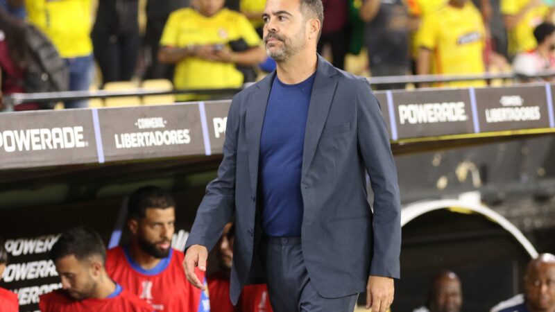 Artur Jorge elogia Cruzeiro na Libertadores e revela pedido após goleada para o São Paulo