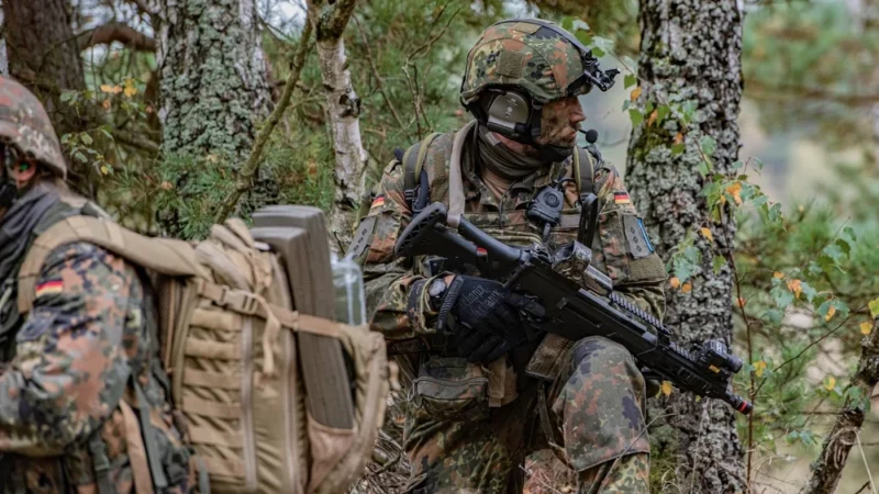 Alemanha inicia maior transformação militar desde a Segunda Guerra e projeta Bundeswehr “pronta para a guerra” até 2039