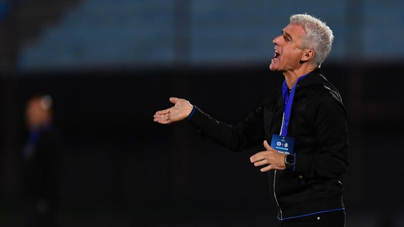 Luís Castro define derrota do Grêmio na Sul-Americana como “pior jogo da temporada”