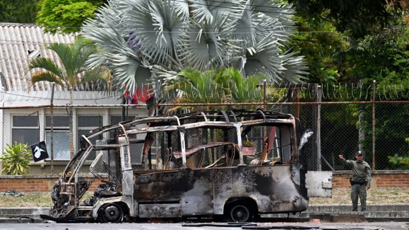 Colômbia registra mais de 30 ataques de guerrilha desde sexta; nº de mortos em ataque com bomba vai a 21