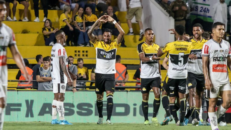 Atacante do Criciúma inicia transição após procedimento por causa de uma lombalgia