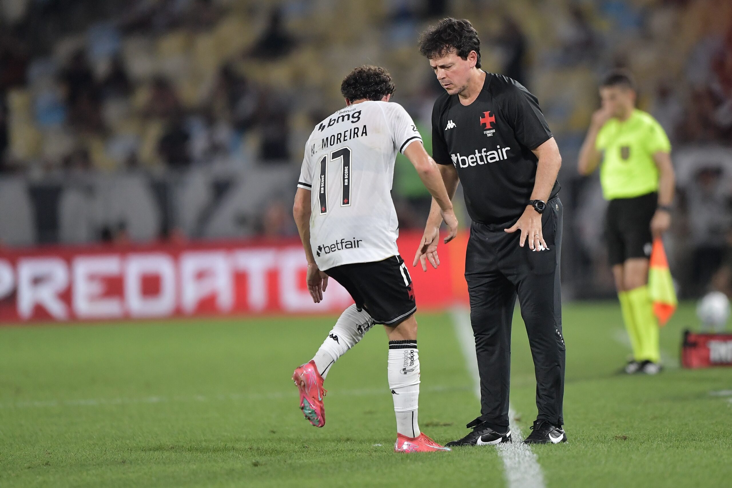 Nuno Moreira revê Diniz em Corinthians x Vasco após destaque e bronca viralizada