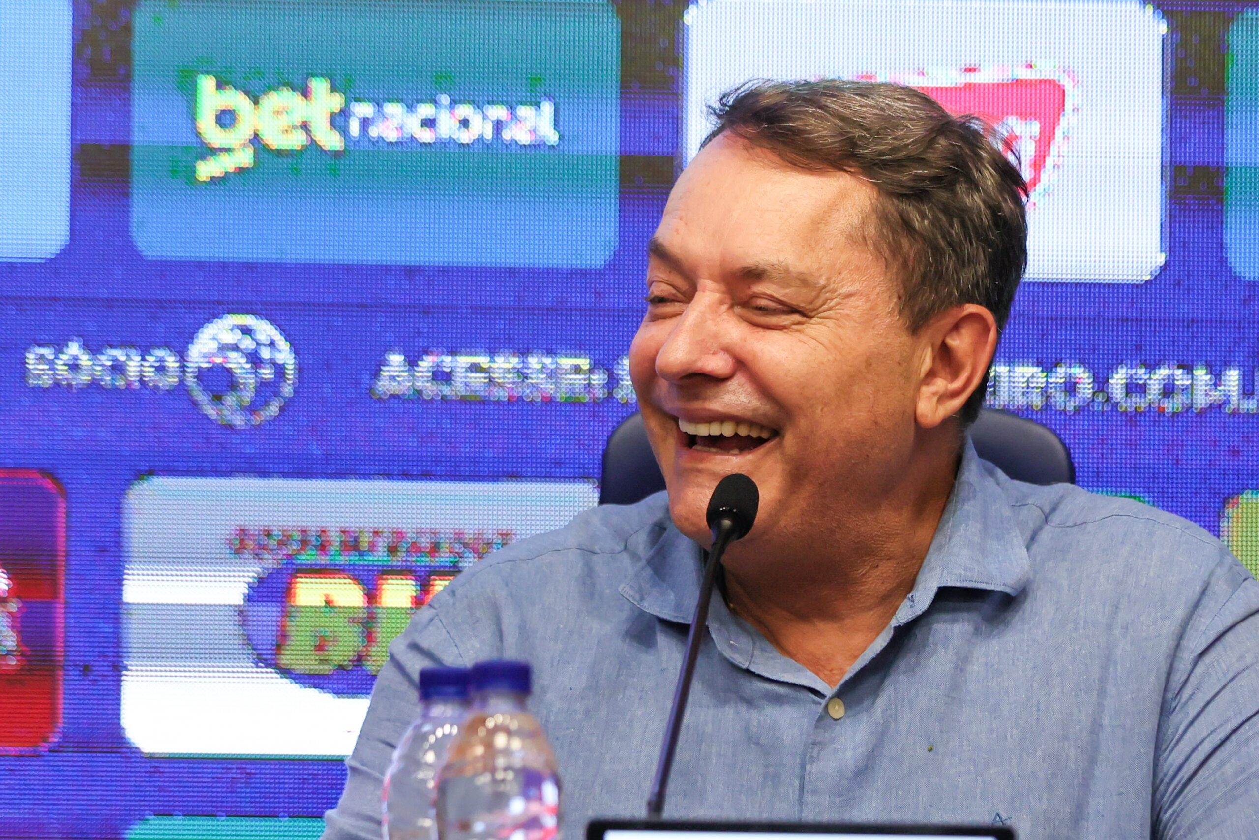 Dono do Cruzeiro fatura mais de R$ 25 bilhões em 2025; veja comparativo com clube