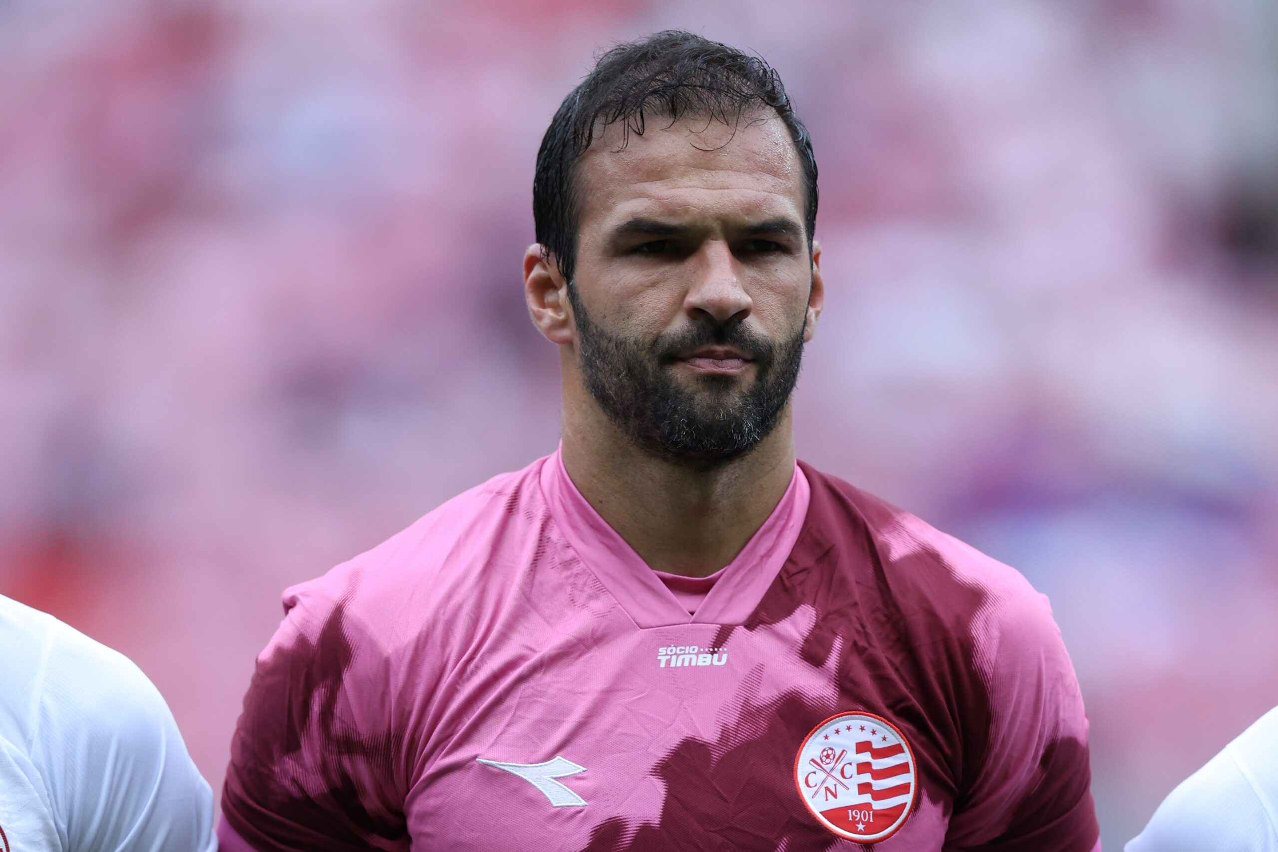 Hélio reforça confiança em Muriel no Náutico, após falha: “Não tem que pedir desculpa”