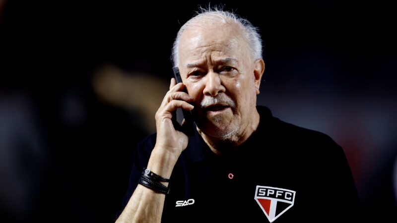 São Paulo adia discussão sobre patrocínio e devolve contrato para retificação