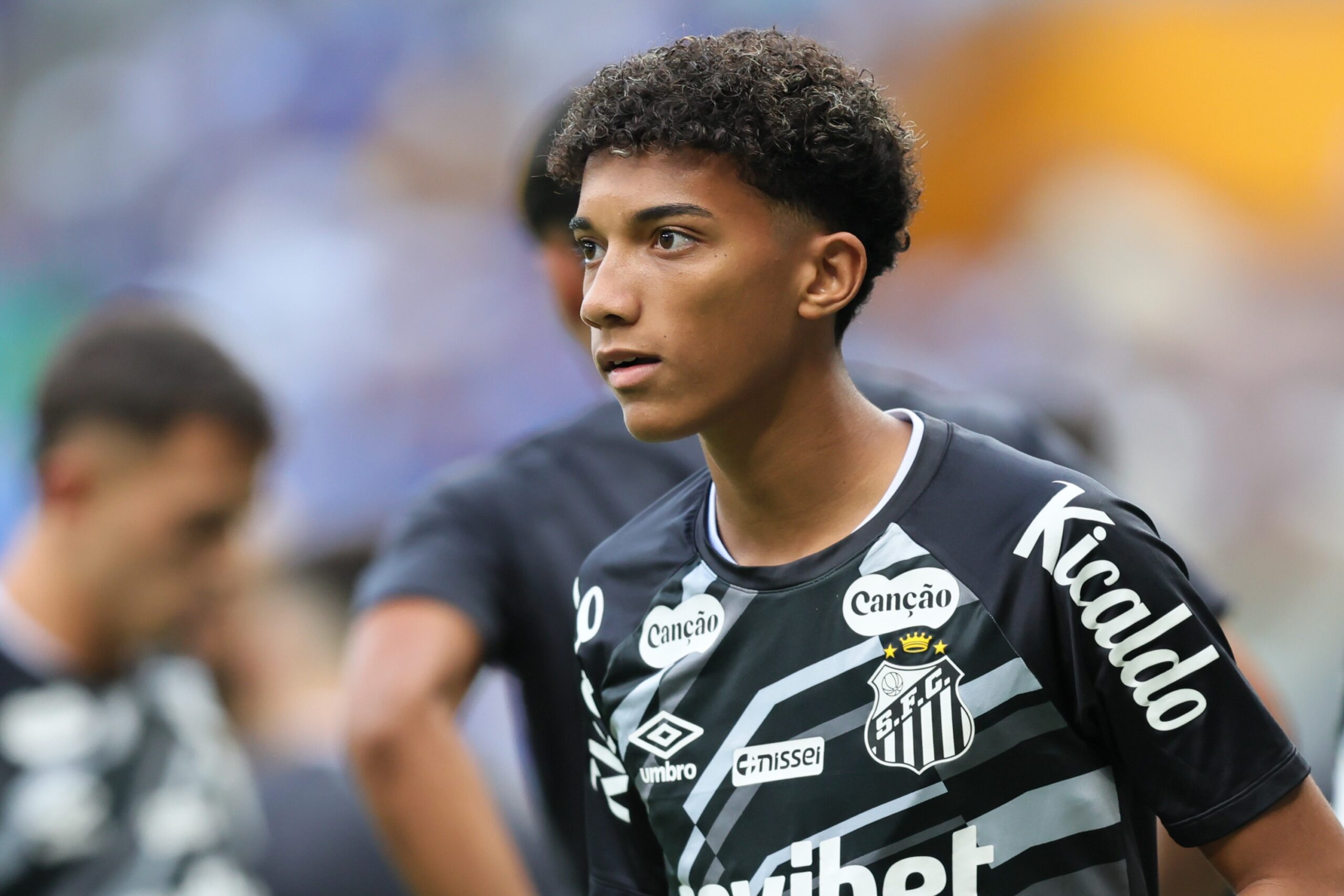 Santos acerta renovação de Robinho Jr. até o fim de 2031