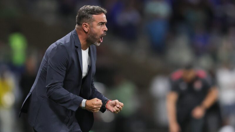 “Perfil elétrico” e autoestima: como é o estilo Artur Jorge no Cruzeiro