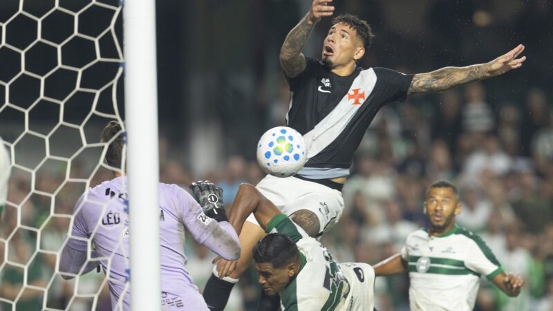 Análise: Vasco desperdiça ótimo resultado ao não saber administrar vantagem no placar