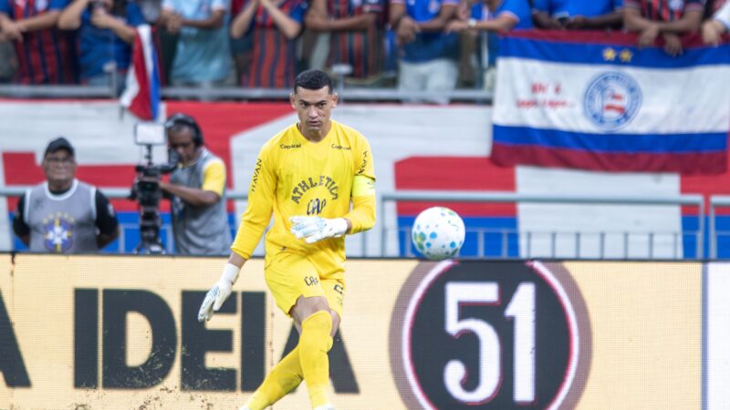 Santos rechaça favoritismo do Athletico contra a Chape e foca em reabilitação na Série A