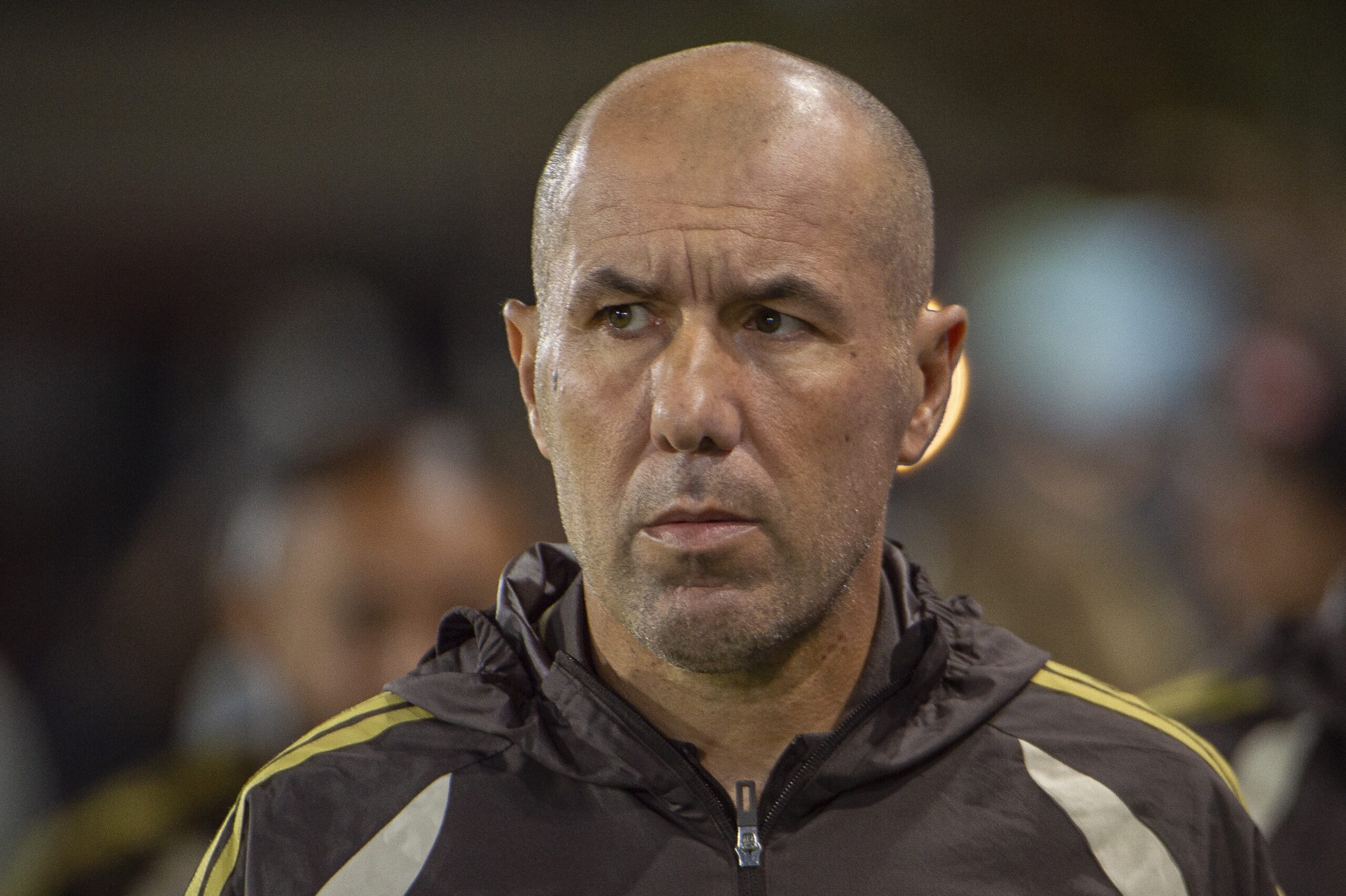 Jardim pede outra postura do Flamengo e critica expulsão de Pulgar: “Temos que ter controle emocional”