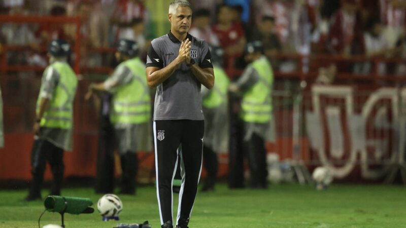 “Acho que a gente tem que esquecer o extracampo”, diz técnico da Ponte