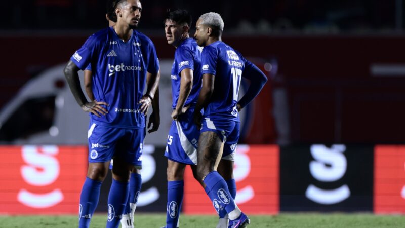 Análise: Cruzeiro é atropelado, freia reação e reacende sinal de alerta para rebaixamento