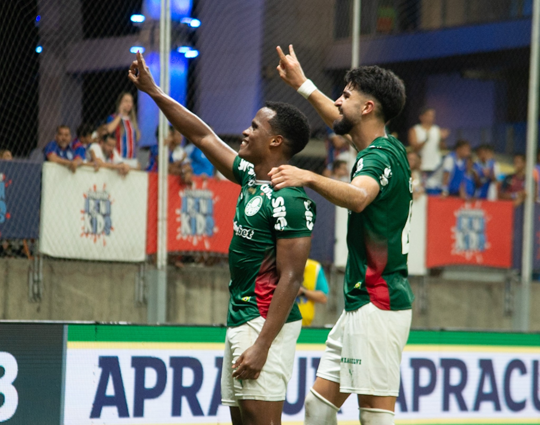 PC Oliveira diz que árbitro acertou em gol para o Palmeiras contra o Bahia: “Disputa de jogo”