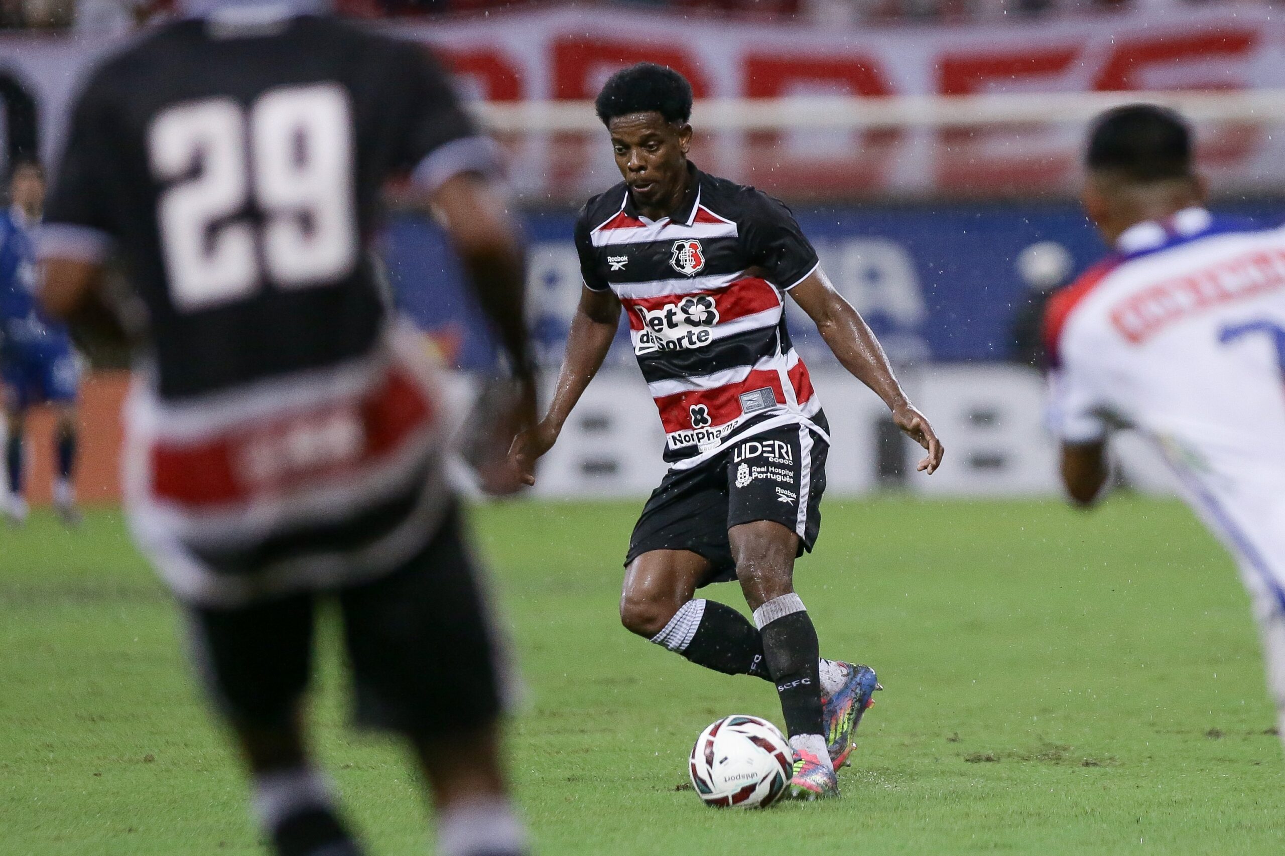 Wagner Balotelli pede para deixar o Santa Cruz; clube tenta permanência