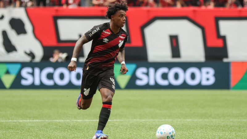 Athletico encaminha venda do atacante Bruninho ao Shakhtar Donetsk; veja valor