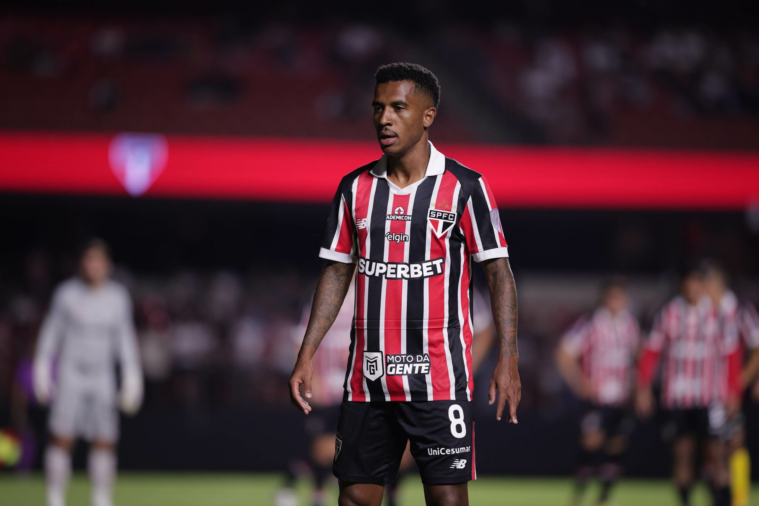 Marcos Antônio sente a coxa, é substituído e preocupa o São Paulo
