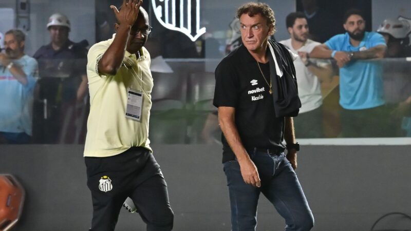 Cuca defende Gabigol e Neymar após empate do Santos, mas admite: “Resultado foi feio”