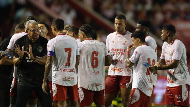 Técnico do Náutico admite preocupação com bola parada defensiva e mira correções